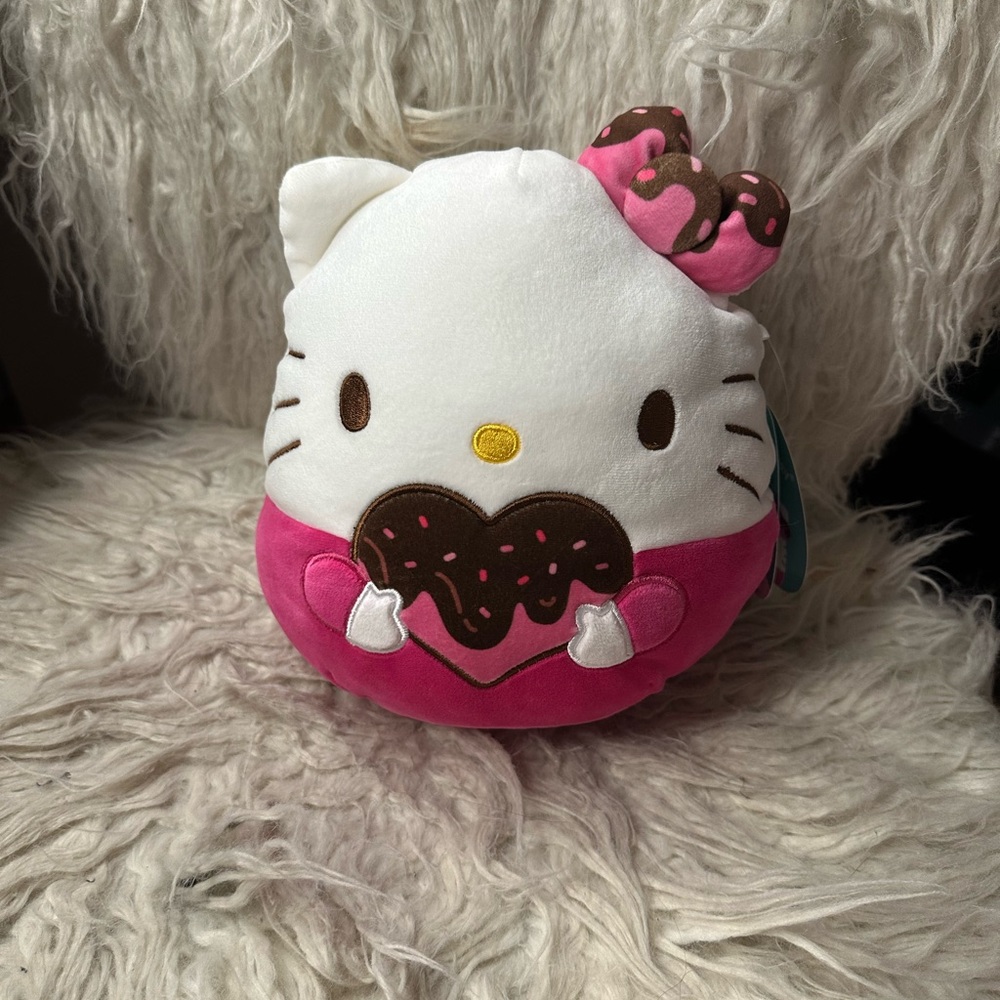 Hello Kitty Squishmallow